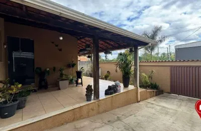 Casa com 3 dormitórios à venda, 148 m² por r$ 580.000,00 - são conrado - brumadinho/mg