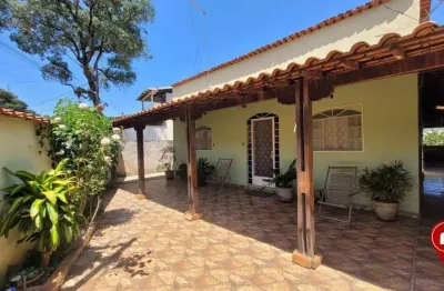 Casa semi-mobiliada com 3 dormitórios à venda, 128 m² por r$ 600.000 - campo verde - mário campos/mg