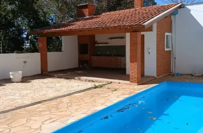 Casa com 3 quartos para alugar no Jardim Meny, São Roque 