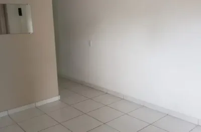 Casa com 2 quartos para alugar no Reneville, Mairinque 