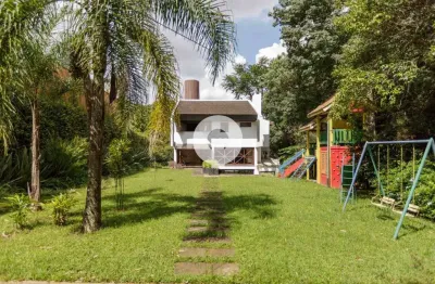 Casa à venda no jardim social, com 4 quartos, integração com natureza e área ampla