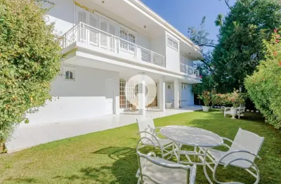 Maravilhosa casa em condomínio com 5 suítes- condomínio sherwood