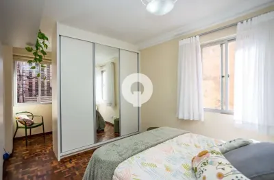 Apartamento 52m² no centro da cidade com vaga de garagem e piso de taco