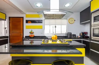 Casa térrea reformada à venda com 219m² com edícula e piscina - barreirinha