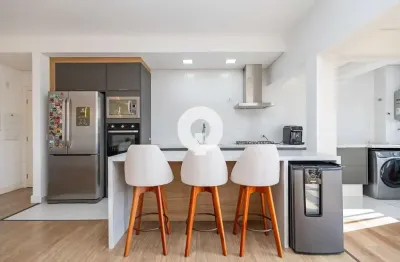 Apartamento pronto para morar , face norte, no bairro água verde