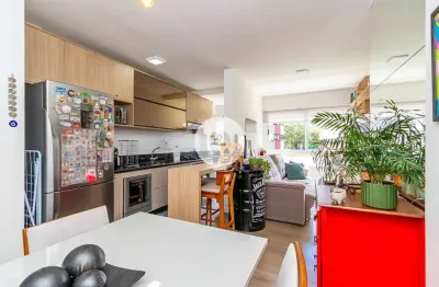 Apartamento  à venda com 2 quartos na divisa do água verde/portão