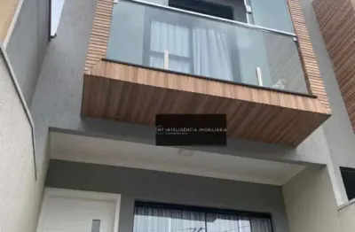 Lindo sobrado no carrão ! são 03 dormitórios sendo 01 suite com 03 vagas e área gourmet !!