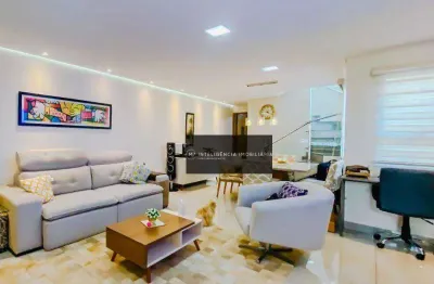Maravilhoso sobrado no tatuapé de 375 metros !! são 3 suites e 5 vagas de garagem todo reformado com localização privilegiada !