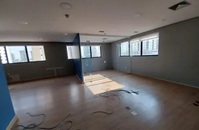 Sala comercial no tatuapé /  4 banheiros / 4 vagas /  220m²