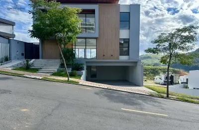 Casa a venda em condomínio fechado estela sul juiz de fora mg.