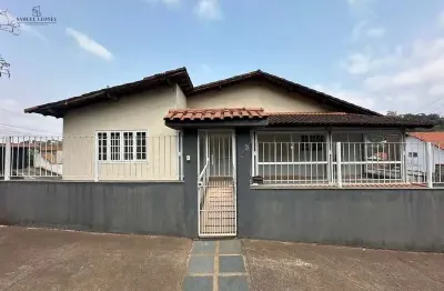 Casa duplex em terreno de esquina com 6 quartos no jardim da serra a venda por 890.000,00