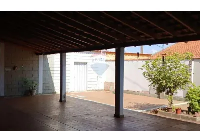 Casa a venda  2 quartos com 171 m² de área construída cândido portinari