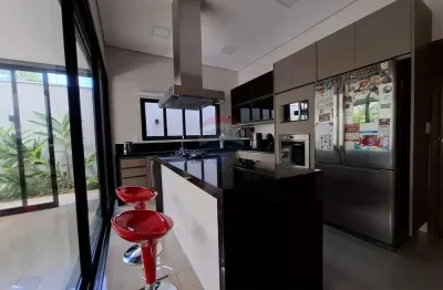 Casa em condomínio à venda com 248m² - terras de siena,  3 suítes e uma linda piscina