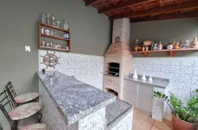 Agradável casa tipo para venda em nova ribeirânia com 3 quartos, sendo 1 suíte, 211m²
