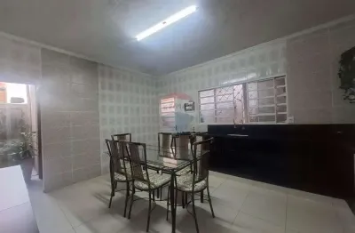Vendo casa de 147m² - 3 quartos, Jardim José Figueira - pertinho do Parque São Sebastião