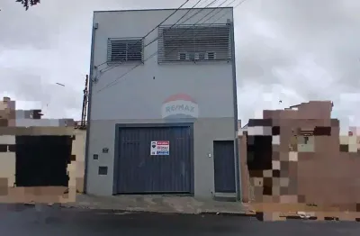 Alugo salão 180m² comercial com apartamento na vila tibério