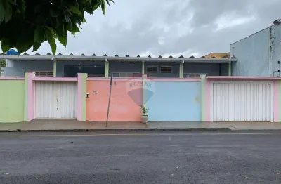 Aluga-se Casa Comercial 980m² de terreno e 719m² de área no Jardim Paulistano