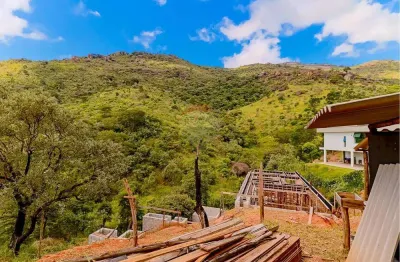 Terreno no parque arco íris em atibaia com 2.174 m², vista permanente para a serra e projeto aprovado