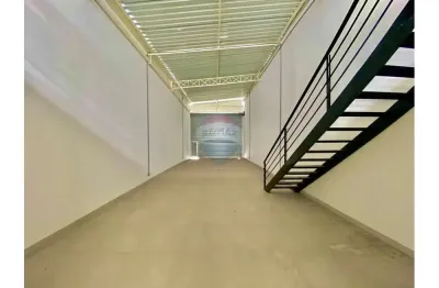 Ponto comercial espaçoso no centro de atibaia: ideal para negócios em destaque