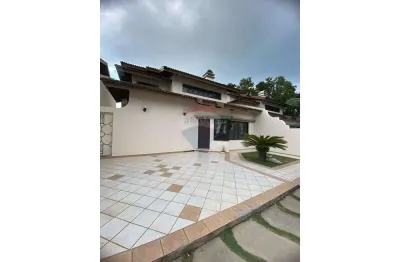 Casa em condomínio fechado com 3 quartos para alugar no Jardim Siriema, Atibaia 