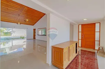 Casa térrea a venda em atibaia - sp -no bairro jardim paulista com um apartamento anexo.