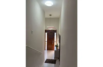 Casa térrea  com área gourmet e piscina no retiro das fontes, atibaia