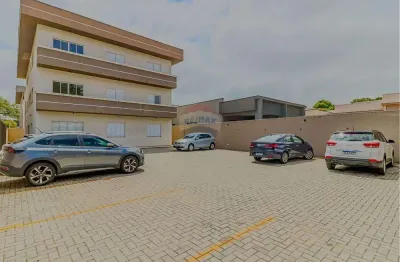 Apartamento térreo com quintal e churrasqueira, 2 dormitórios, suíte e 2 vagas