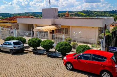Casa térrea no centro de atibaia, para uso residencial ou comercial