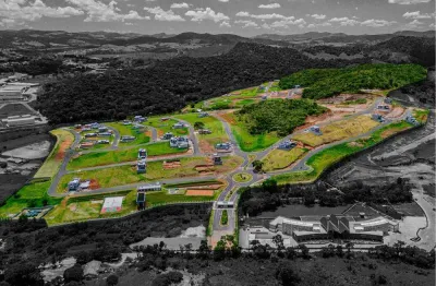 Terreno plano 300m² com vista no Condomínio Portal Lamis — Natureza e Sustentabilidade