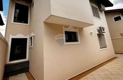 Casa com 3 quartos para alugar no Jardim Siriema, Atibaia 