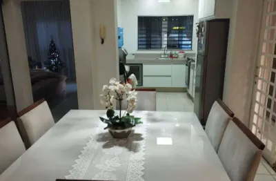 Casa com 3 quartos à venda no Parque Novo Mundo, Americana 