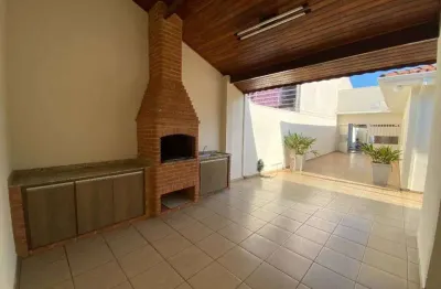 Casa com 3 quartos à venda no Jardim Amélia, Americana 