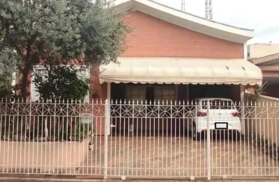 Casa com 4 quartos à venda em Chácara Machadinho I, Americana 