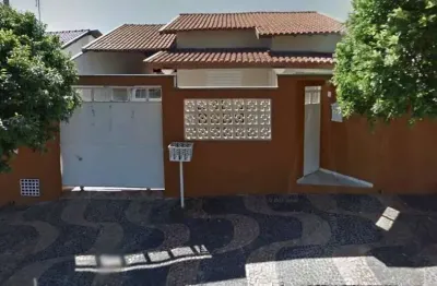 Casa com 4 quartos à venda no Centro, Lucélia 