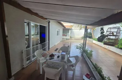 Casa com 4 quartos para alugar na Vila Biasi, Americana 