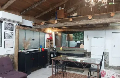 Loft bem localizado em florianópolis com vista e piscina