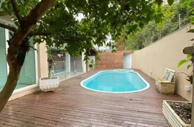 Casa com 7 quartos para alugar na Rua José de Alencar, 240, Praia dos Amores, Balneário Camboriú