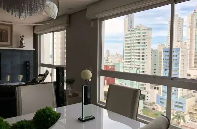 Cobertura com 4 quartos para alugar na Rua Julieta Lins, 460, Pioneiros, Balneário Camboriú