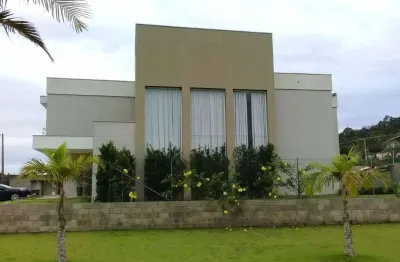Casa com 4 quartos para alugar na Rua José Francisco Bernardes, 1338-1352, Areias, Camboriú