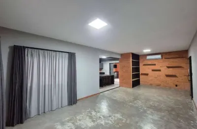 Casa a 100 metros do mar para locação | praia brava