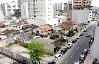 Terreno à venda na Rua 236, 91, Meia Praia, Itapema