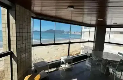 Apartamento com 3 quartos para alugar na Avenida Atlântica, 790, Centro, Balneário Camboriú