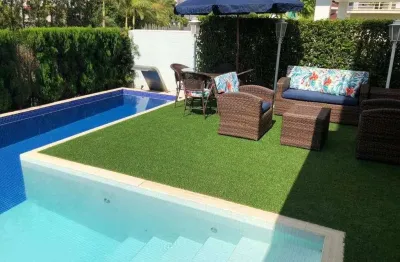 Casa para venda em condomínio fechado na praia brava