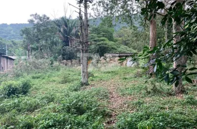 Terreno na praia de estaleiro/bal. camboriú. medindo 33000 m². ideal para pousada.