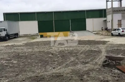 Galpão comercial bem localizado no quilômetro doze, itajaí.