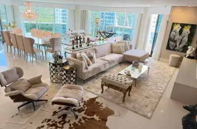 Apartamento com 5 quartos à venda na Rua Delfim Mário Pádua Peixoto, 350, Praia Brava, Itajaí