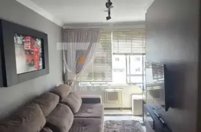 Apartamento com 02 dormitórios sendo 01 suíte região central