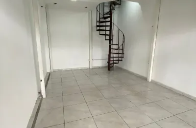 Ponto comercial com 1 sala para alugar na Rua Canadá, 1989, Bacacheri, Curitiba