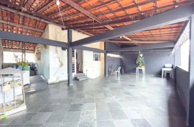 Casa com 6 quartos à venda na Rua Maria da Matta Castro, 883, Conjunto Confisco, Belo Horizonte