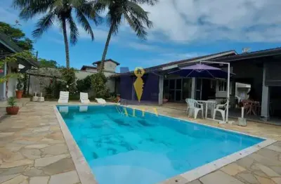 Casa com 8 quartos à venda na Enseada, Ubatuba 